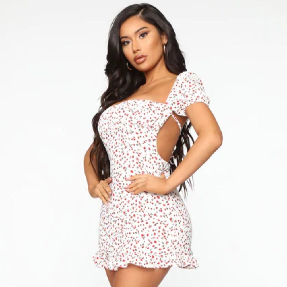 Fashion Nova NWT Backless White Floral Mini Dress